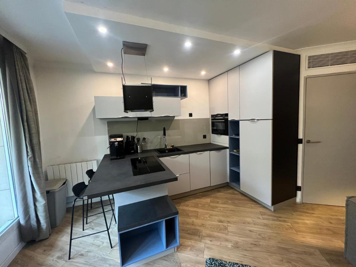 Appartement T2 / La Defense Курбьовоа Екстериор снимка